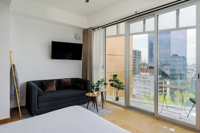 アイコン シベレス バイ ウィンウッド ハウス