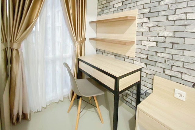 コンフォータブル スタジオ ルーム タマン メラティ シンドゥアディ アパートメント