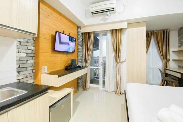 コンフォータブル スタジオ ルーム タマン メラティ シンドゥアディ アパートメント