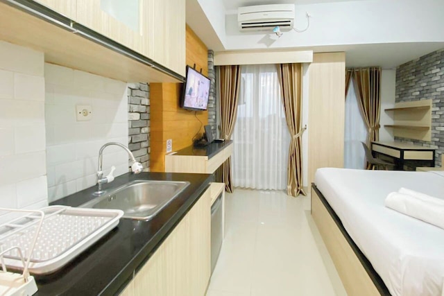 コンフォータブル スタジオ ルーム タマン メラティ シンドゥアディ アパートメント