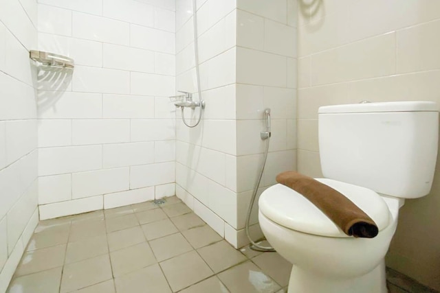 コンフォータブル スタジオ ルーム タマン メラティ シンドゥアディ アパートメント