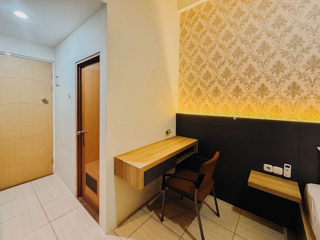 ウォーム アンド タイディ スタジオ アット バレ ヒンギル アパートメント