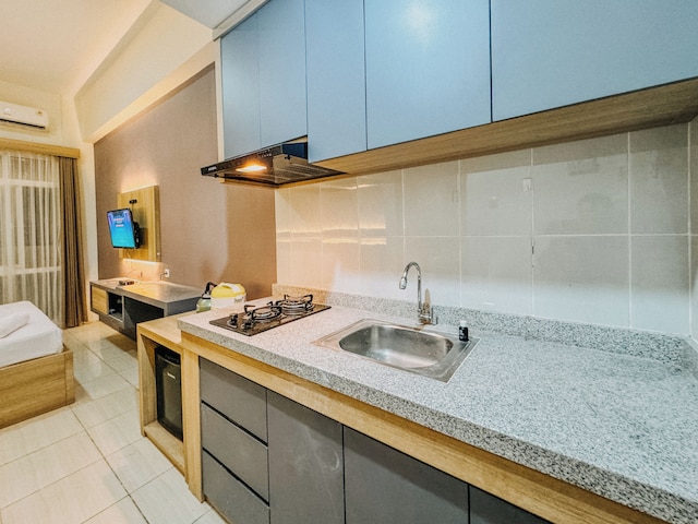 ウォーム アンド タイディ スタジオ アット バレ ヒンギル アパートメント