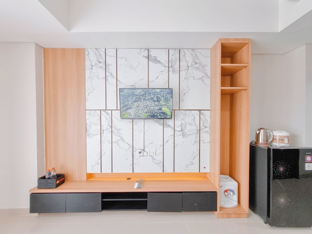 ホーミー アンド リラクシング スタジオ パトラランド アマルタ アパートメント