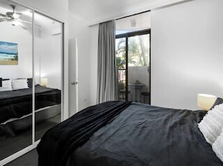 アレクサンダー アパートメント - グラウンド フロア 2 ベッドルーム