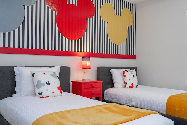 スタニング 4 ベッド ウィズ プール ストーリー レイク リゾート 4821