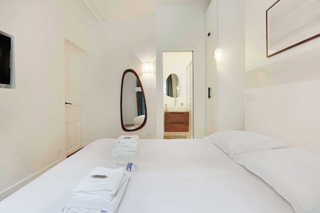 レジデンス ヌイイ ブルード