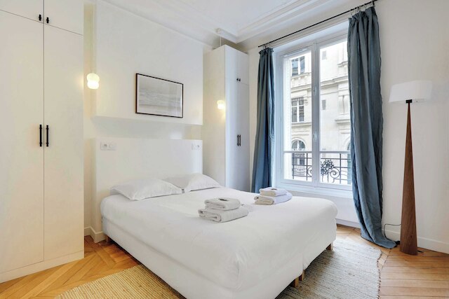 レジデンス ヌイイ ブルード