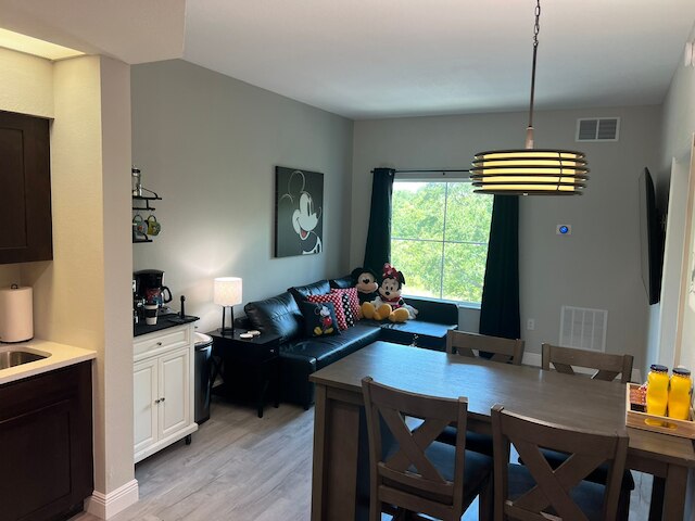 フリー パーキング ディズニー シャトル