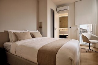 ライム レジデンス シンタグマ バイ オーラ ホームズ