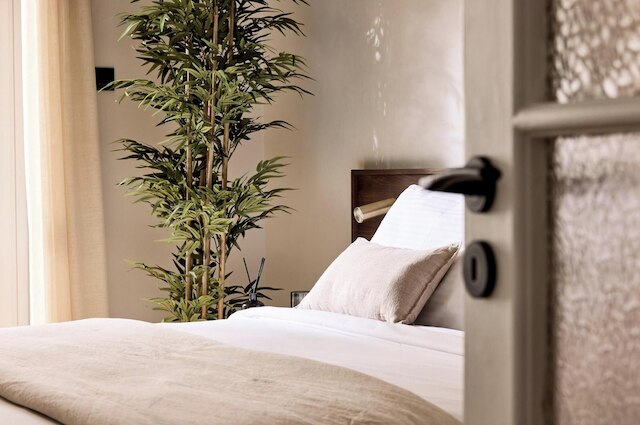 ライム レジデンス シンタグマ バイ オーラ ホームズ