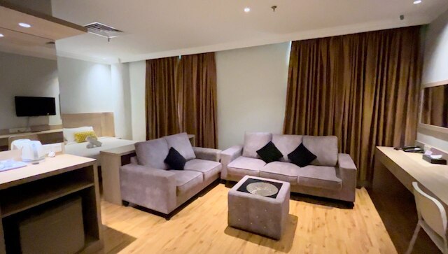 スカイ ホテル チョウ キット PWTC