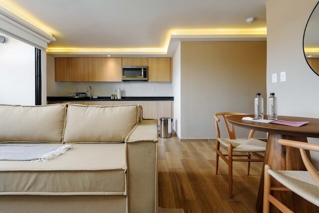 ウィズ スタイリッシュ ロフト ウィズ バルコニー イン コリマ