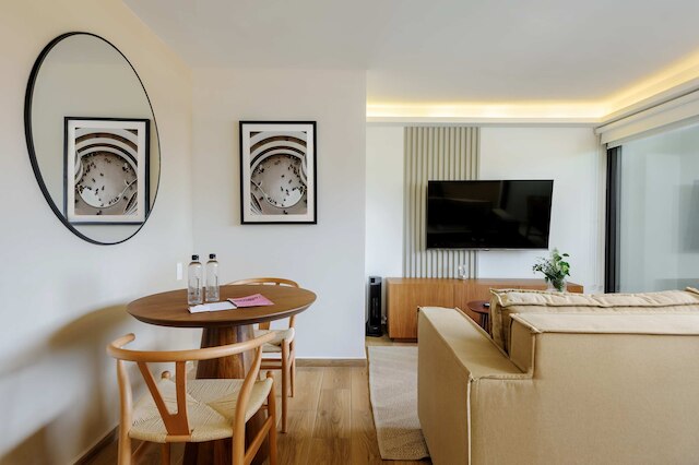 ウィズ スタイリッシュ ロフト ウィズ バルコニー イン コリマ