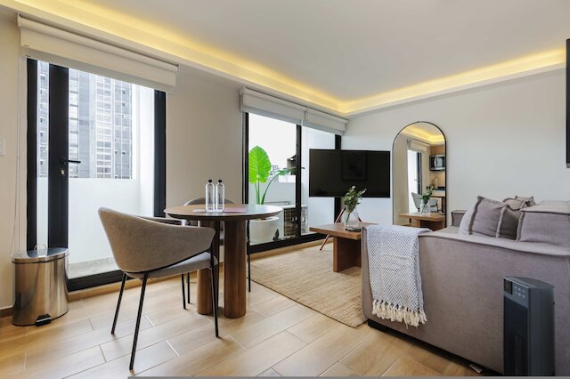 ウィズ ラブリー ロフト ウィズ モダン バルコニー イン コリマ