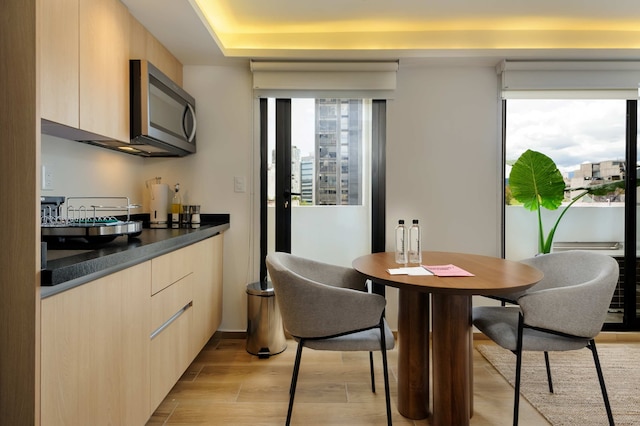 ウィズ ラブリー ロフト ウィズ モダン バルコニー イン コリマ