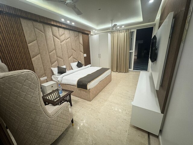 ザ ロイヤル オークス