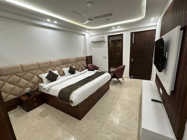 ザ ロイヤル オークス