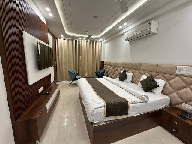 ザ ロイヤル オークス