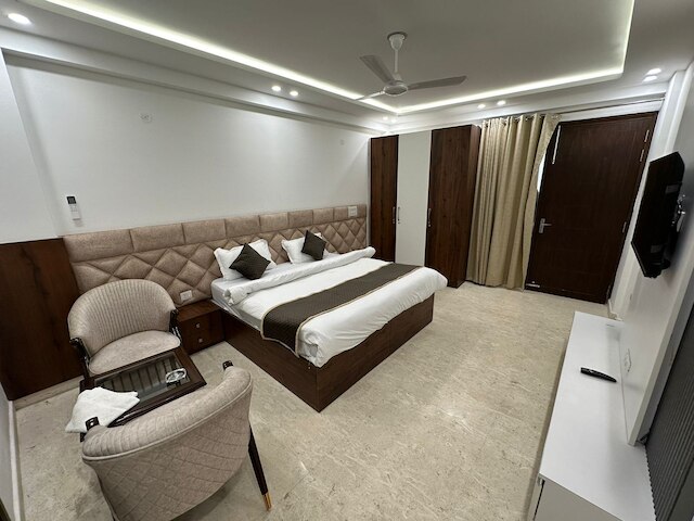 ザ ロイヤル オークス