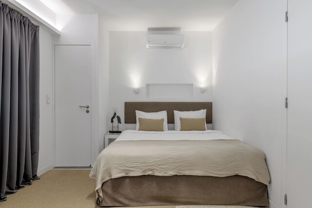 モモ スイーツ アクロポリス バイ オーラ ホームズ