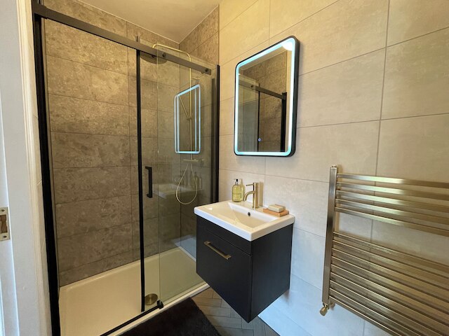 コージー マンチェスター ハイダウェイ ウィズ 2 ベッドルームズ