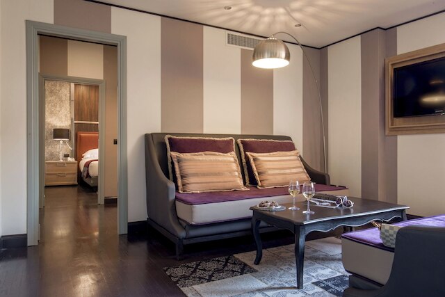 ジ イン アット ザ スパニッシュ ステップス エクスクルーシブ コレクション - コンドッティ ラグジュアリー スイーツ