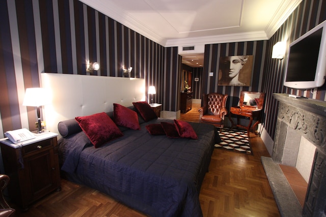 ジ イン アット ザ スパニッシュ ステップス プレステージ コレクション - ザ パール