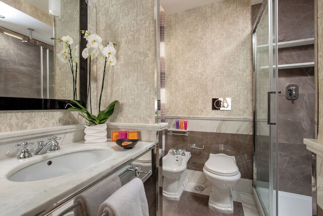 ジ イン アット ザ スパニッシュ ステップス ラグジュアリー コレクション - マリオ デ フィオリ ホーム