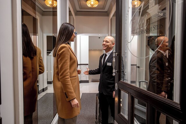 ジ イン アット ザ スパニッシュ ステップス ラグジュアリー コレクション - マリオ デ フィオリ ホーム