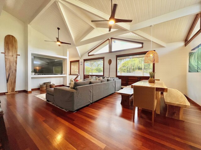 ハレ アク 4 ベッドルーム ホーム