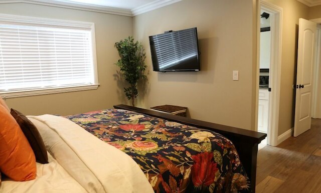 アップスケール 6 ベッド, 5 バス, ニュー プール ウィズ ジャグジー, 1/2 マイル ウォーク トゥ ディズニー