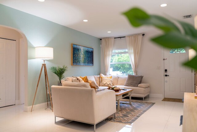 アートハウス フリー ストックド キッチン アンド フェンスド ヤード