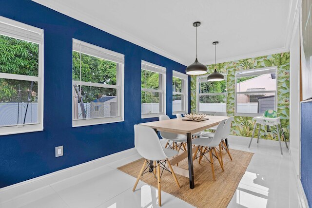 アートハウス フリー ストックド キッチン アンド フェンスド ヤード