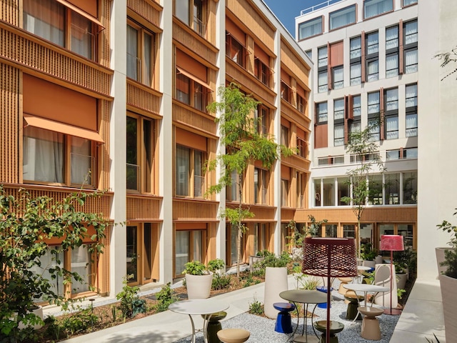 トライブ パリ パンタン