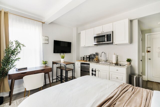 73-1504 ニューリー リノベーション スタジオ UWS ドアマン ジム ランドリー