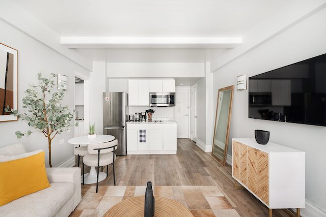 73-608 ニュー 1ベッドルーム 1バスルーム UWS ドアマン ジム