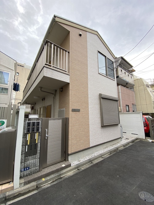 グレイシャス東新宿