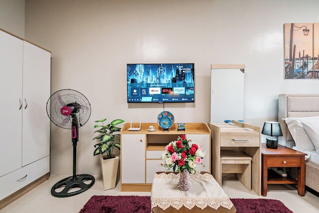 プレシャス フローランジョー シック ニュー スタジオ ウィズ ベスト ケア