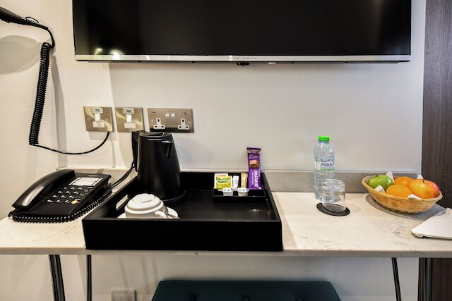 クイーンズパーク プレミア ロンドン ハイドパーク