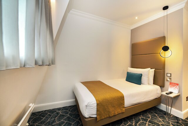 クイーンズパーク プレミア ロンドン ハイドパーク