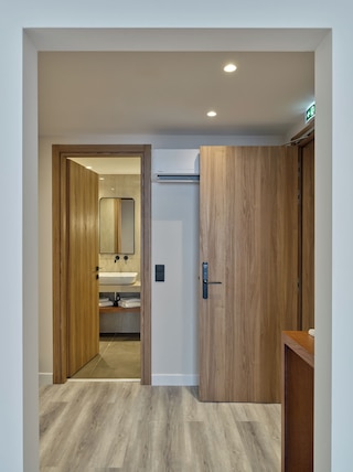 ハヤ アテネス ロフティ スイーツ