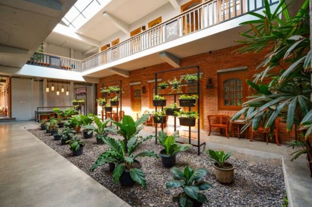 マハラニ ゲストハウス