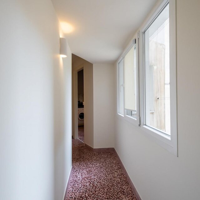 フライデー ヴィーナス ラグジュアリー アパートメント