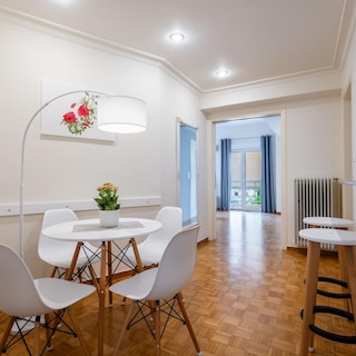 フライデー ヴィーナス ラグジュアリー アパートメント