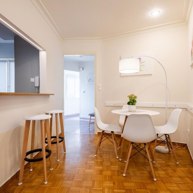 フライデー ヴィーナス ラグジュアリー アパートメント