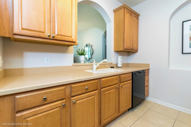 コージー ビスタ ケイ コンド, ライト ネクスト トゥ クラブハウス!