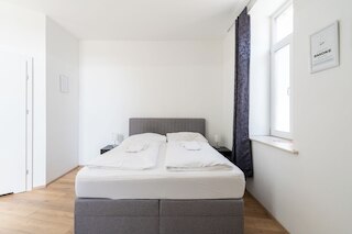 ファーアウェイ スタジオ 43