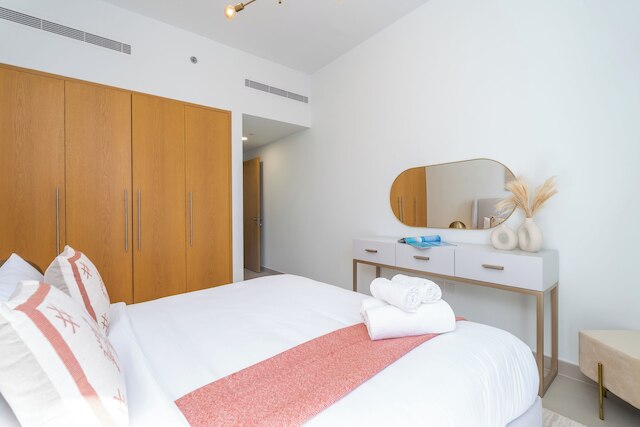 ミスティック - ベルビュー タワー 1