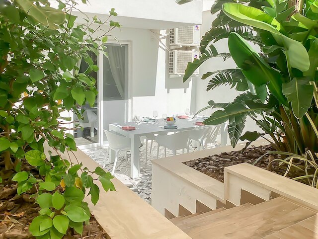 モダン ビューティフル プール アンド シー アパートメント カウラ